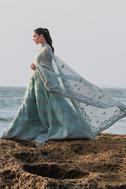 Emaan Adeel | Kamari Reveuse Wedding Formals | LUNYA