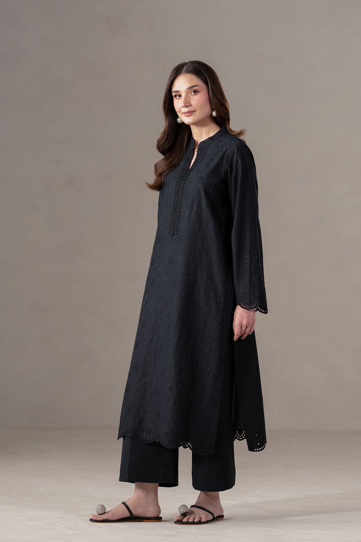 Akbar Aslam | Pret Lawn | Mono