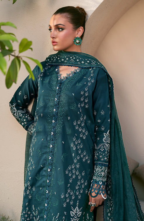 Emaan Adeel | Navaeh Luxury Pret | EDEN - House Of Anaya