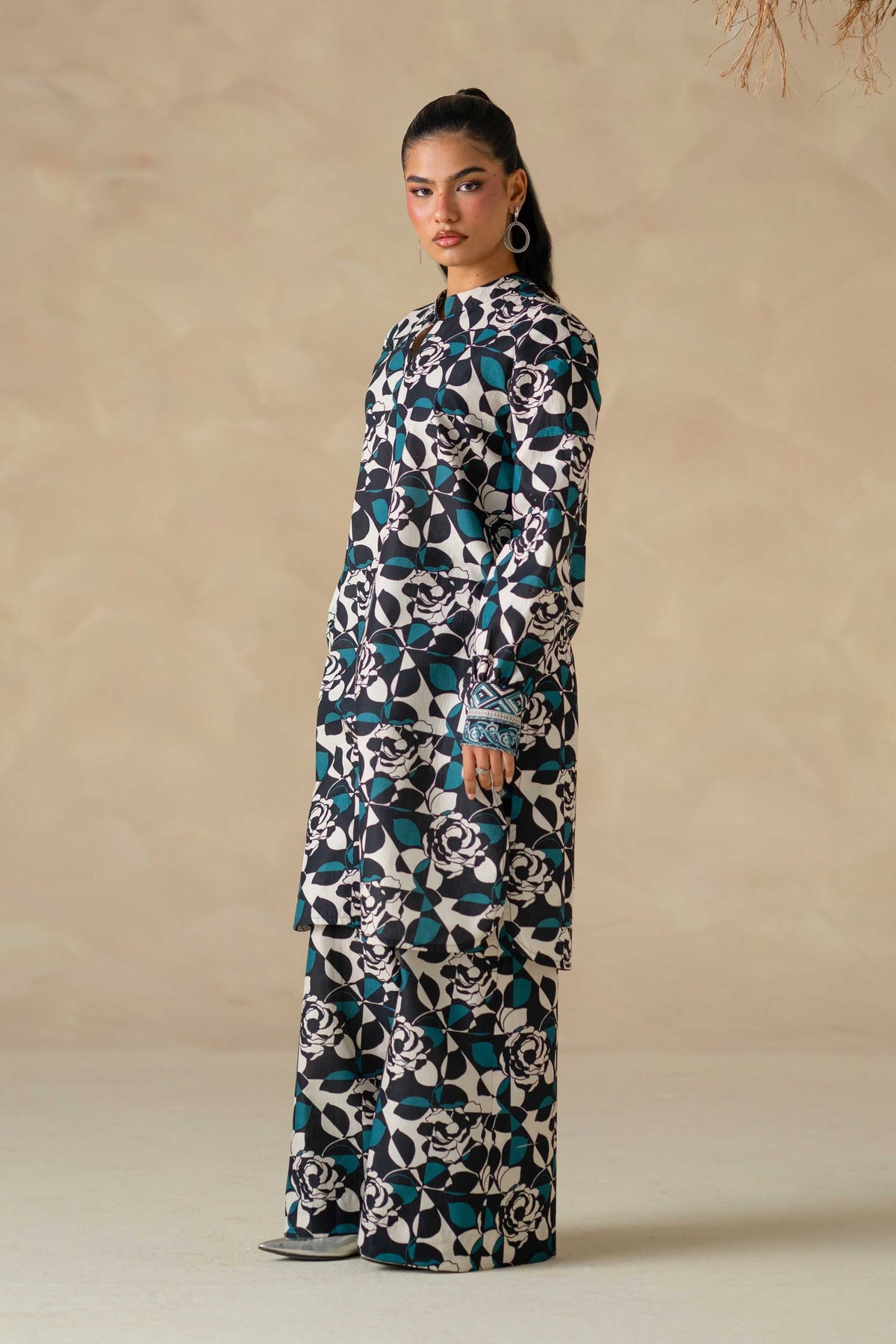 Akbar Aslam | Digital Print Lawn | Zuno