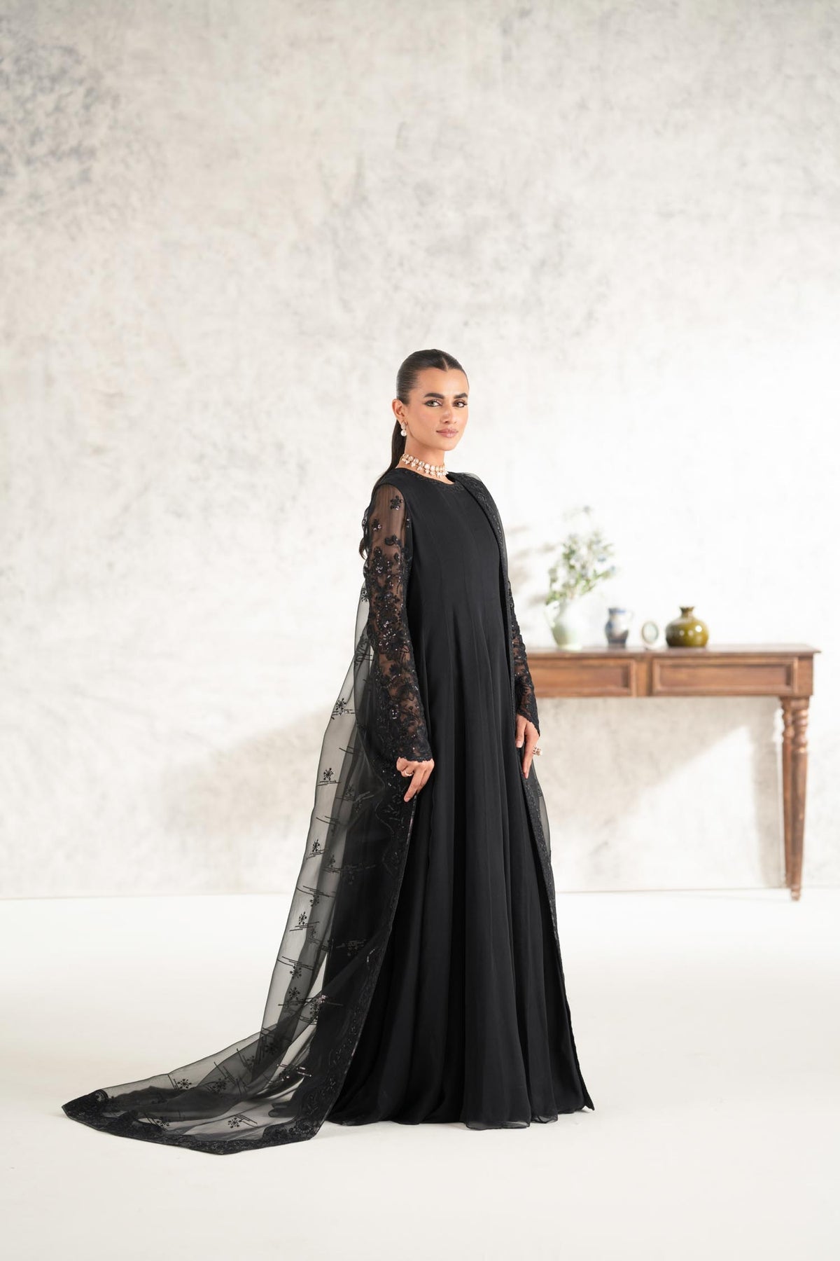 Akbar Aslam | Formal Pret | Islet