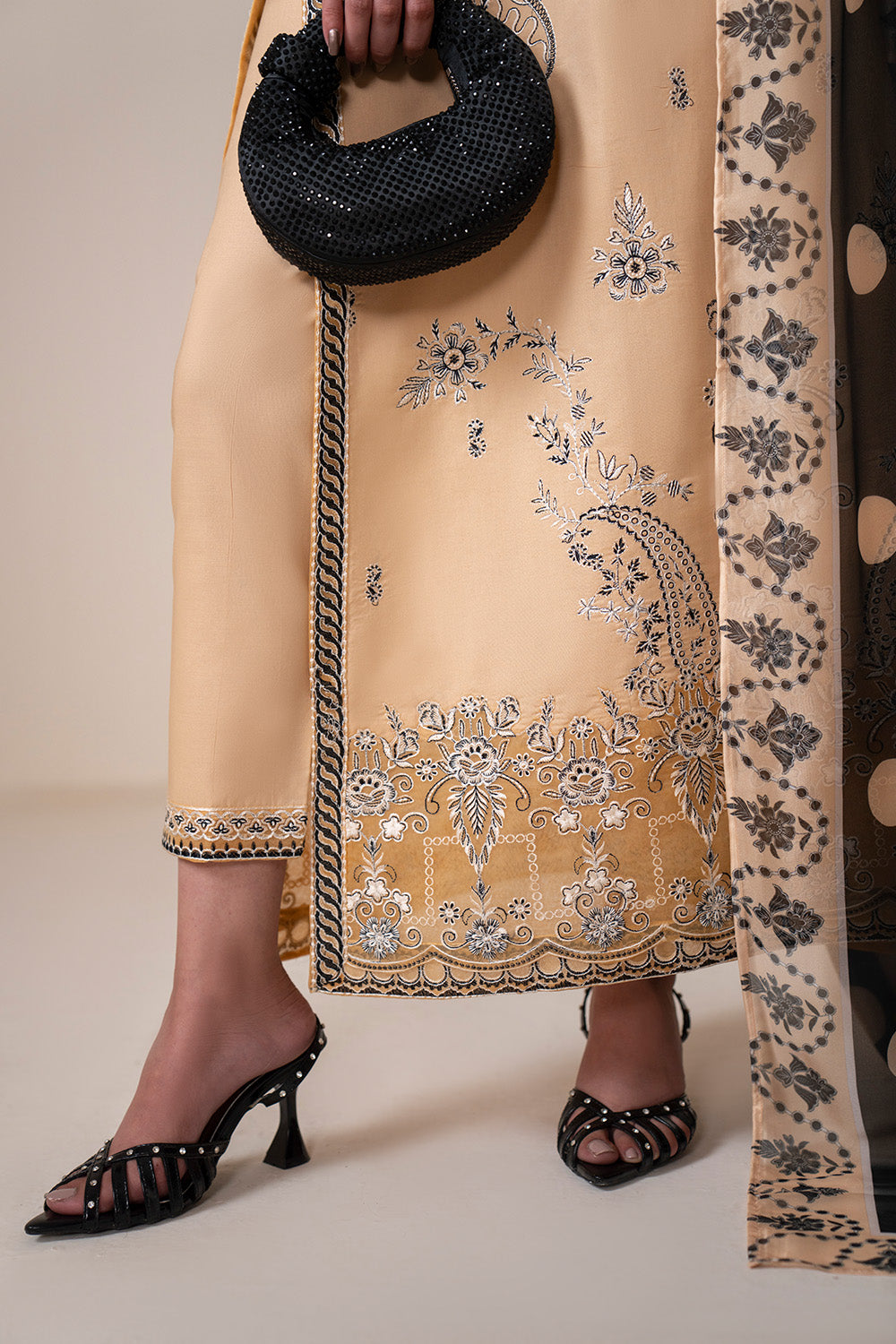 Maryum N Maria | Luxury Stitched | HARUNI - MSU0665
