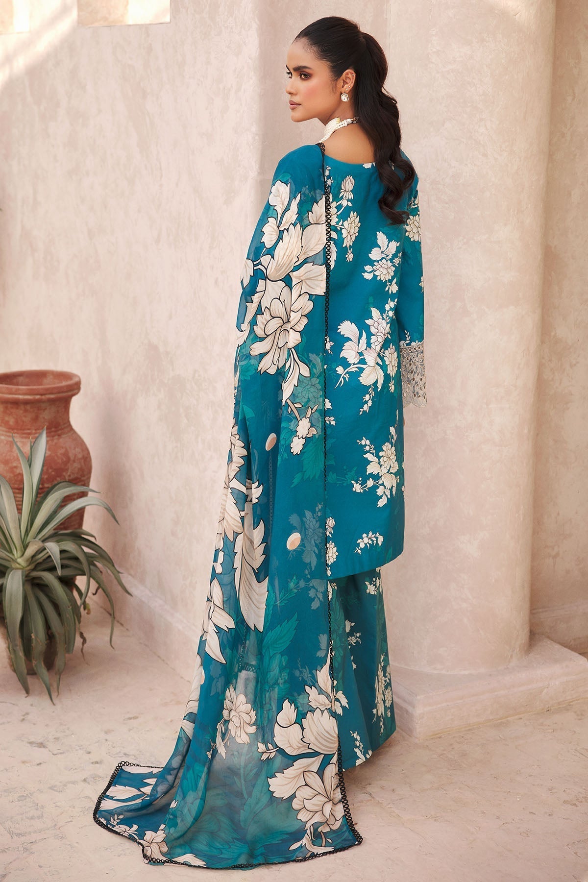 Motifz | Amal Luxury Lawn | 3737