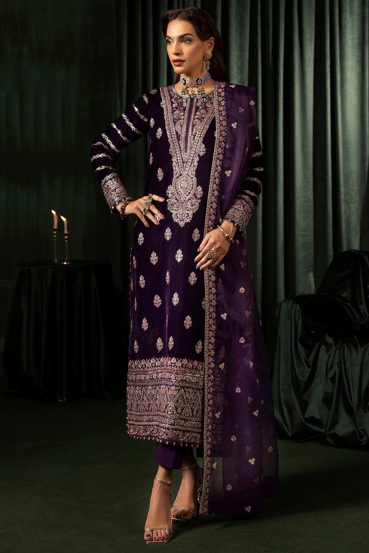 Motifz | Velvet Formals | 5100-IRHA