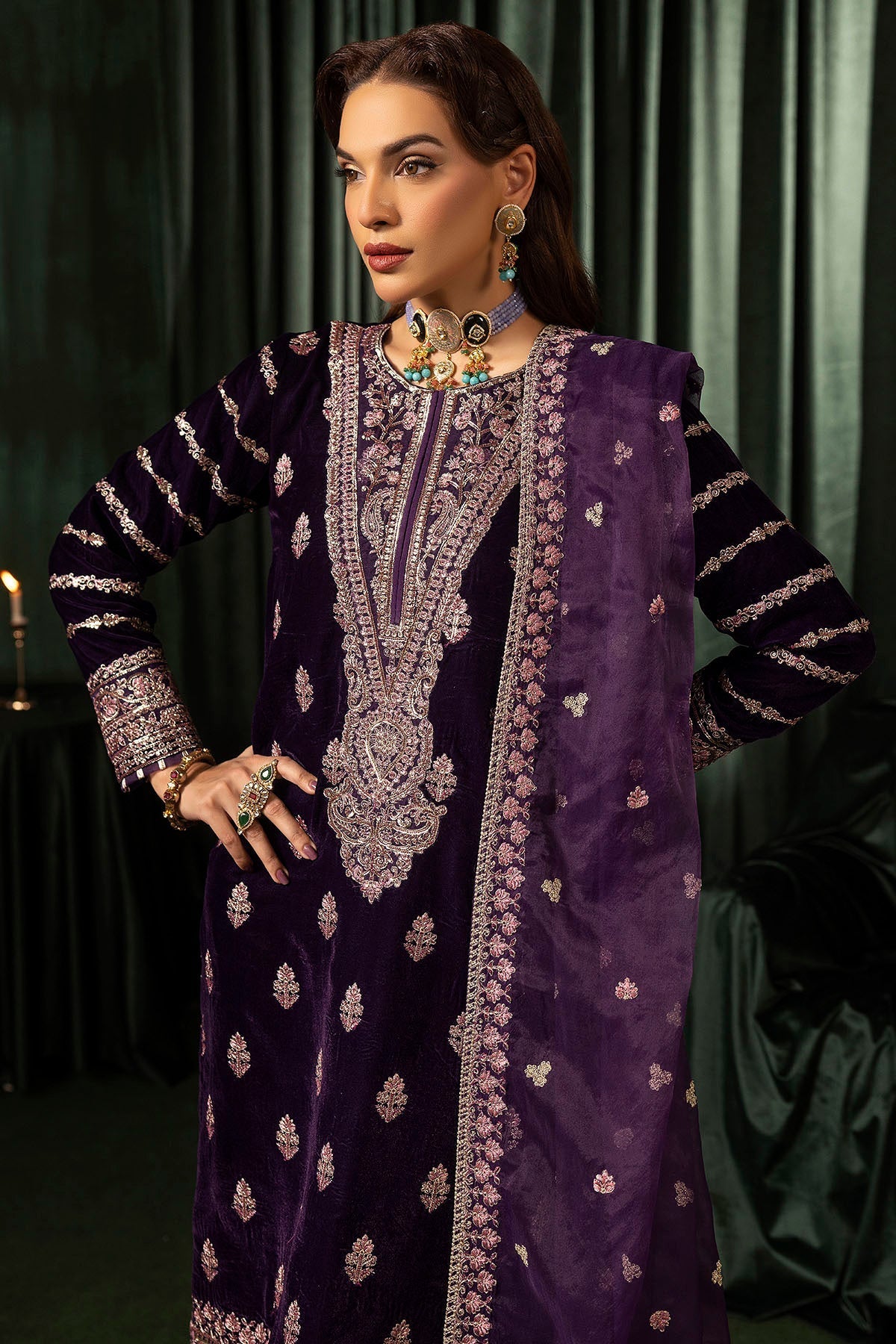 Motifz | Velvet Formals | 5100-IRHA
