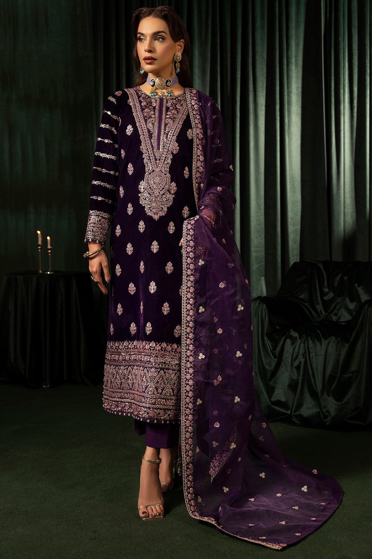 Motifz | Velvet Formals | 5100-IRHA