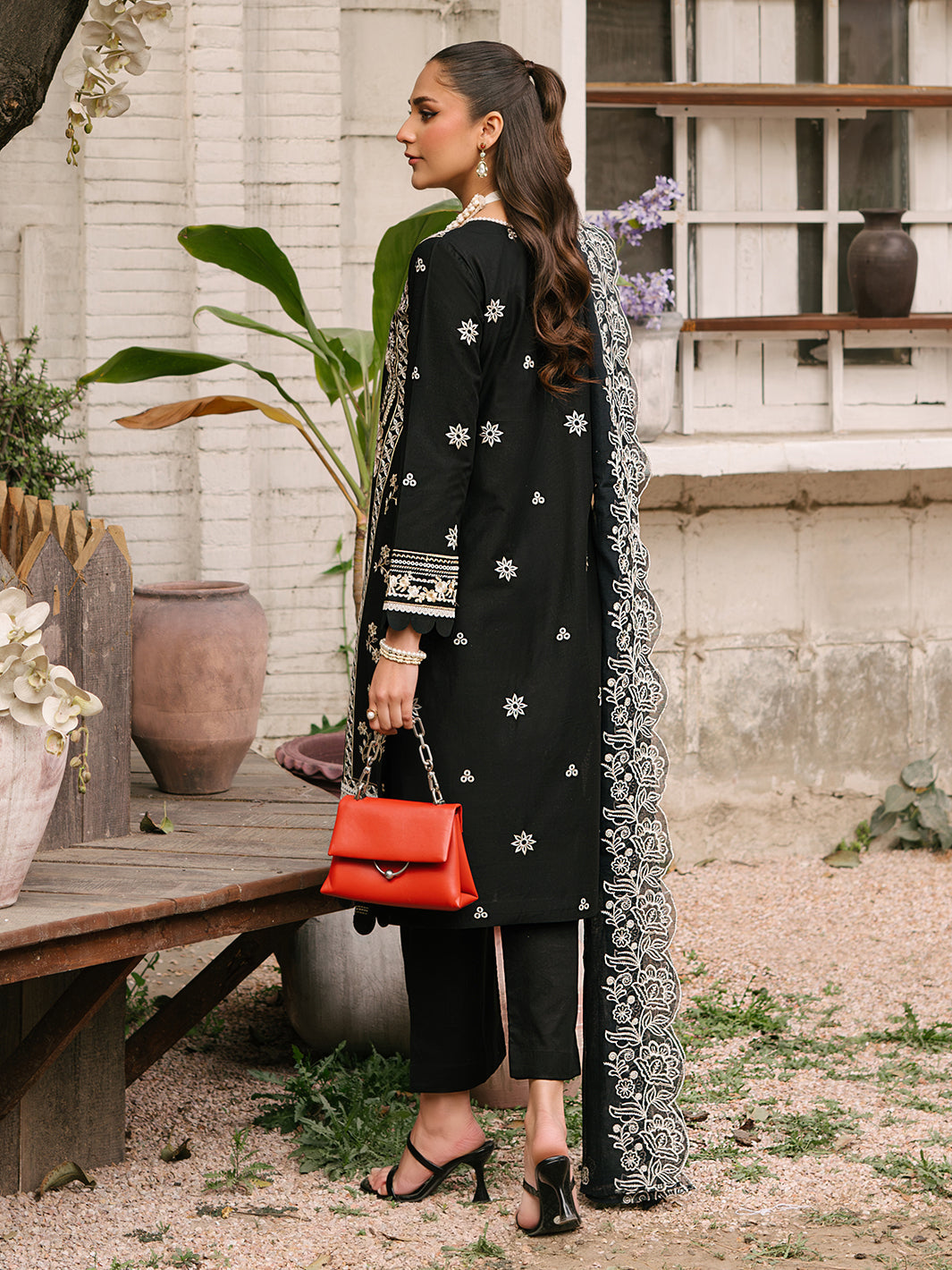 Mahnur | Masakali Luxury Lawn 24 | MK 04 - A - House Of Anaya