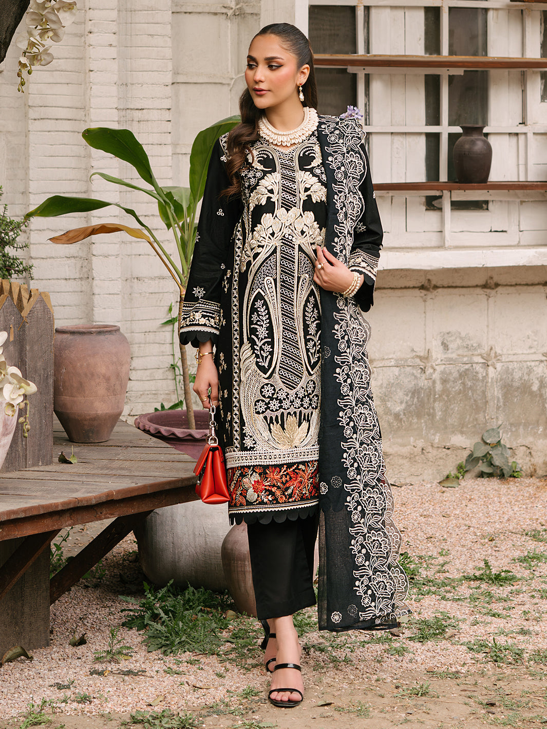 Mahnur | Masakali Luxury Lawn 24 | MK 04 - A - House Of Anaya