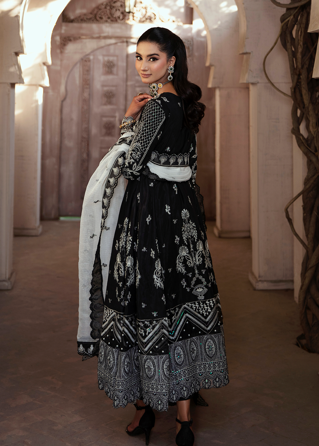 Maria Osama Khan | Rang e Noor Eid Edit | Neel Kamal-Black - House Of Anaya