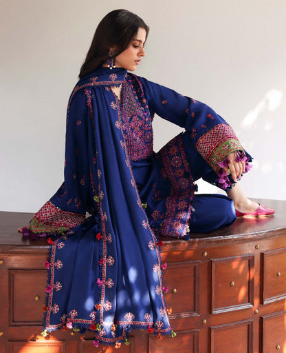 Republic Womenswear | Amaris Luxury Shawl 25 |Maris