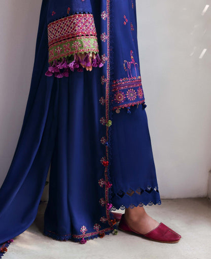 Republic Womenswear | Amaris Luxury Shawl 25 |Maris