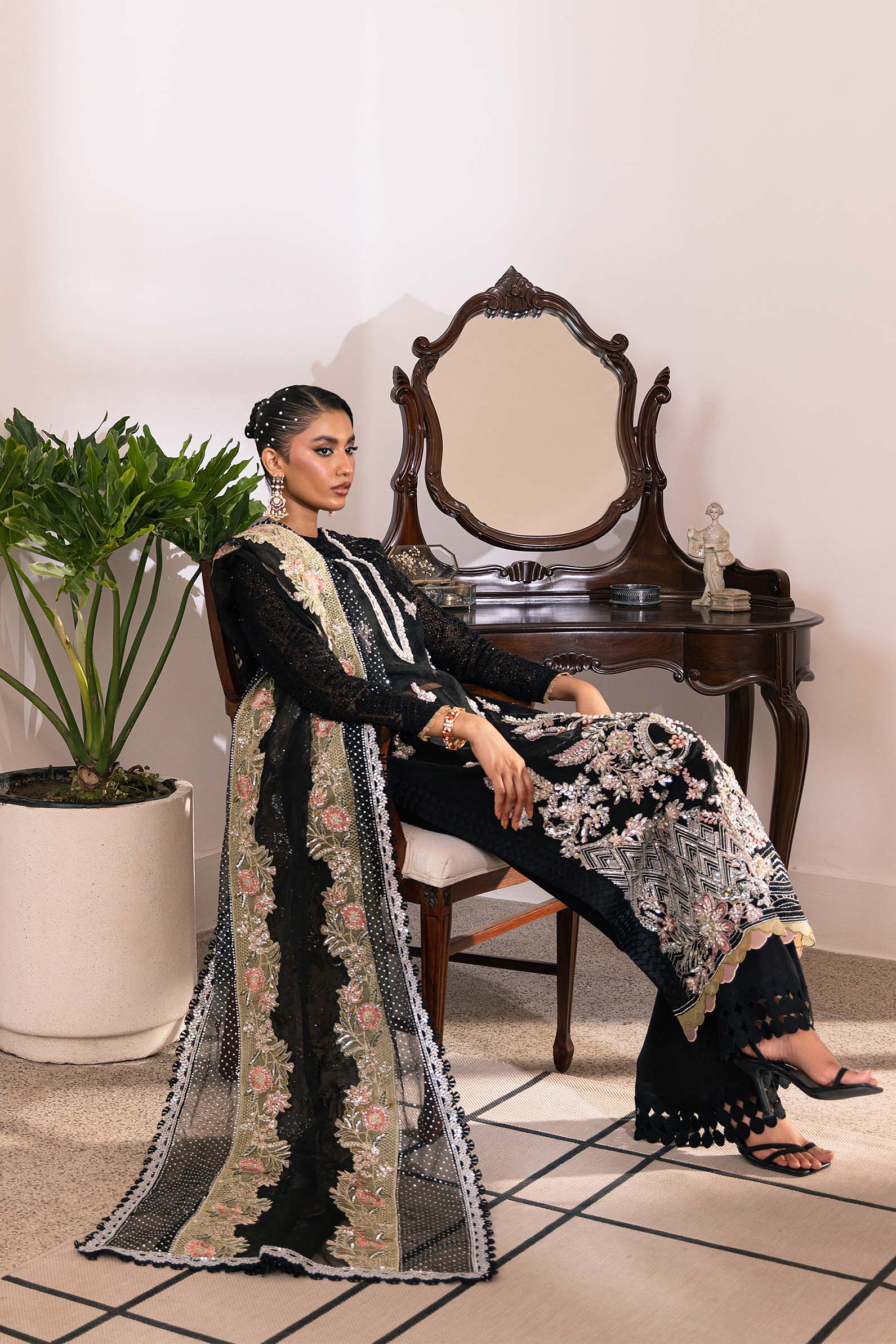 Maryam Hussain | Marwa Luxury Formals 24 | Sitara - House Of Anaya