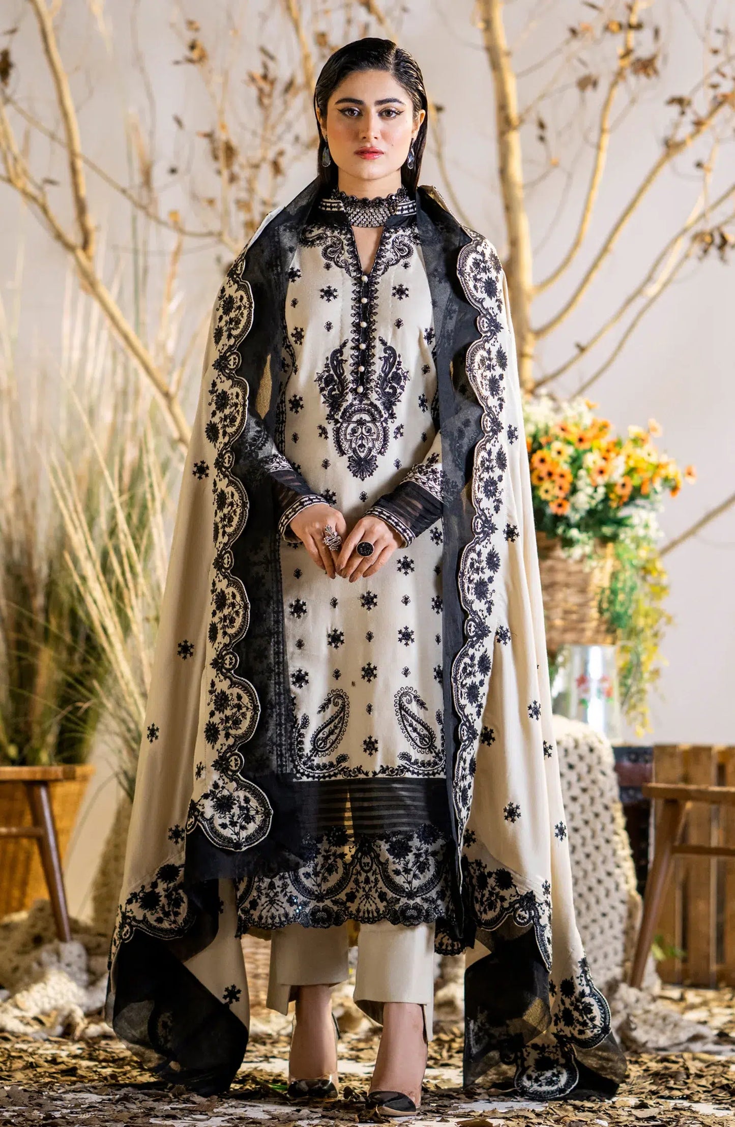 Maryum N Maria | Shehr Bano Winter 23 | SIMRAN MW23555 - House Of Anaya
