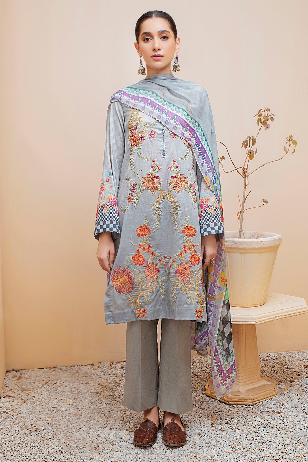 Motifz | Amal Luxury Lawn | 2952
