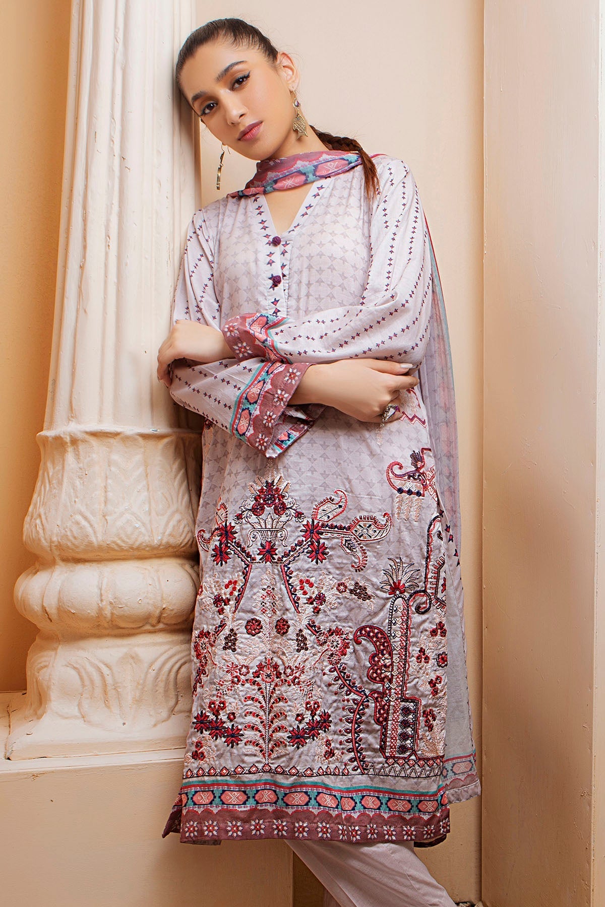Motifz | Amal Luxury Lawn | 2956