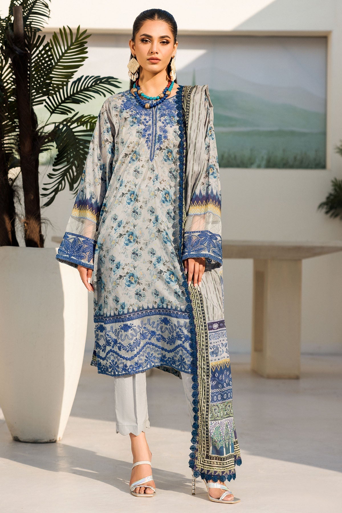 Motifz | Umang Luxury Lawn | A-01