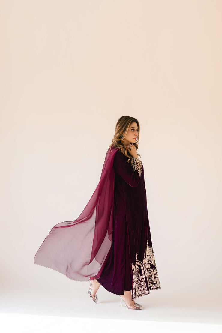 Sammy K | Velvet Festive Edit | Burgundy velvet monument outfit - House Of Anaya
