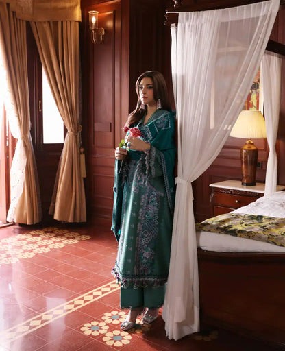 Republic Womenswear | Noemei Luxury Shawl 23 | NWU23-D4-B - House Of Anaya