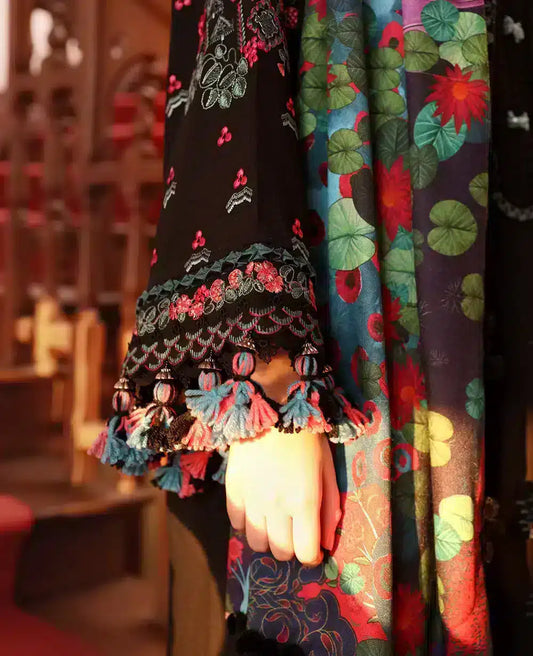 Republic Womenswear | Noemei Luxury Shawl 23 | NWU23-D6-A - House Of Anaya