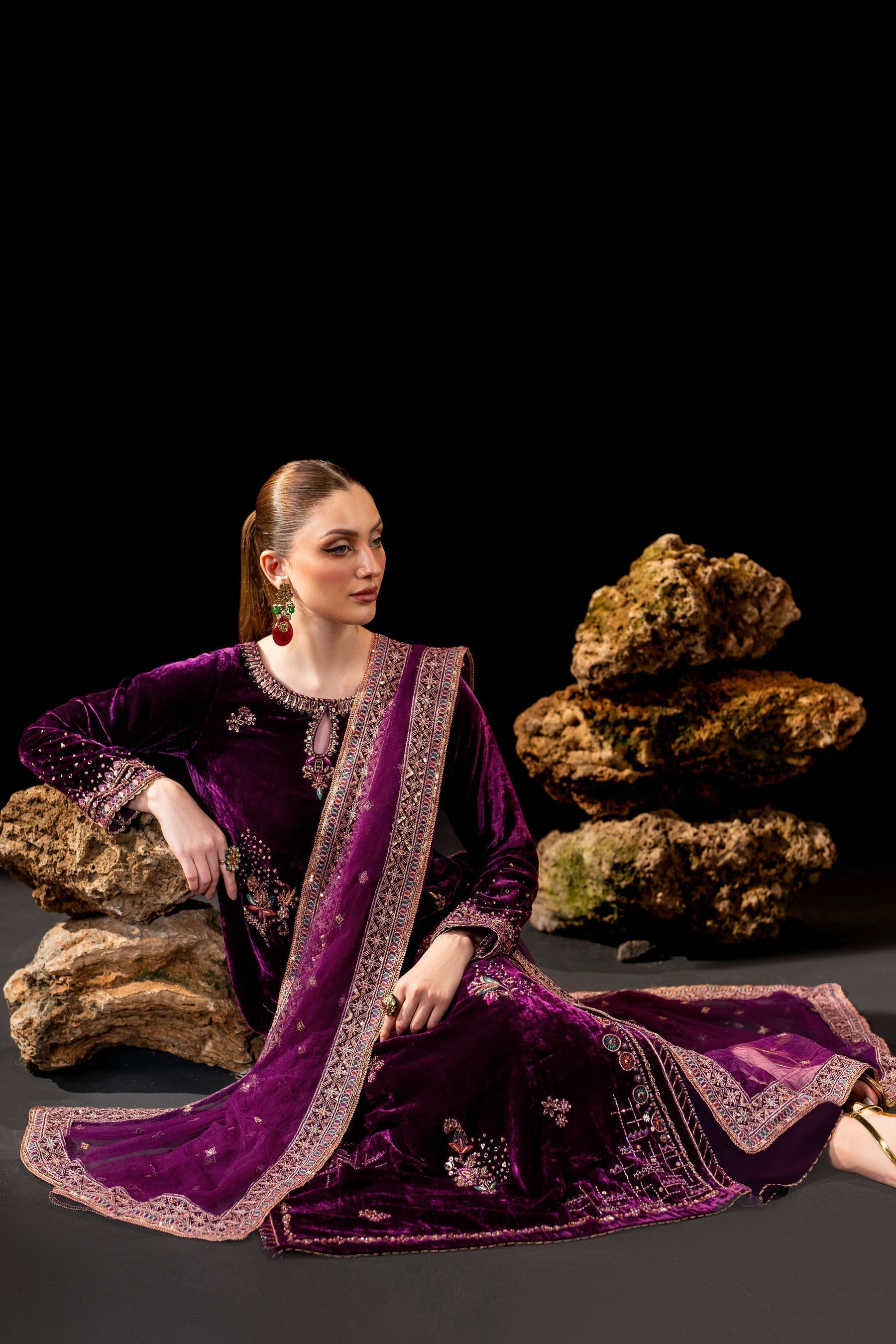 Naqshi | Makhmal 24 |  Rubayi - House Of Anaya