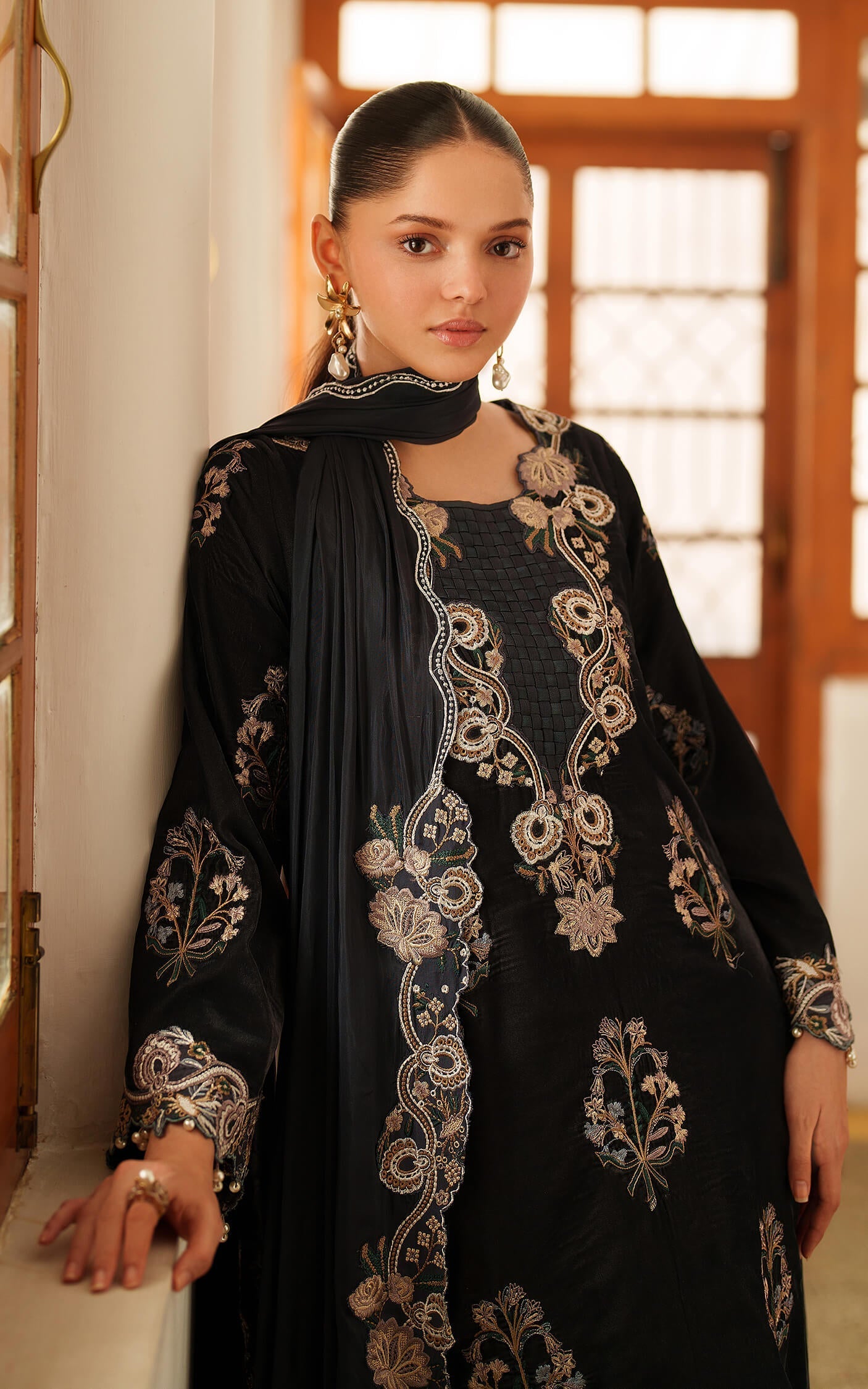 Asifa and Nabeel | Pashmina Luxe 25 | Opal LWC25-07