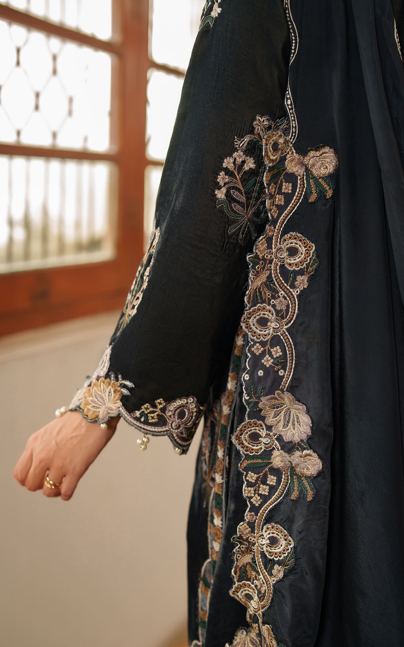 Asifa and Nabeel | Pashmina Luxe 25 | Opal LWC25-07