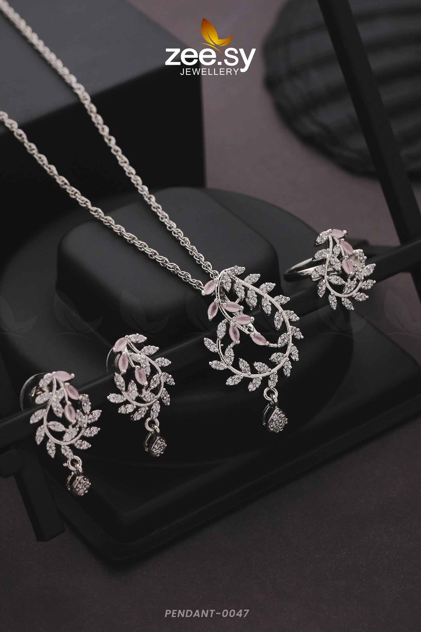 Pendant-0047 - Libasekhas