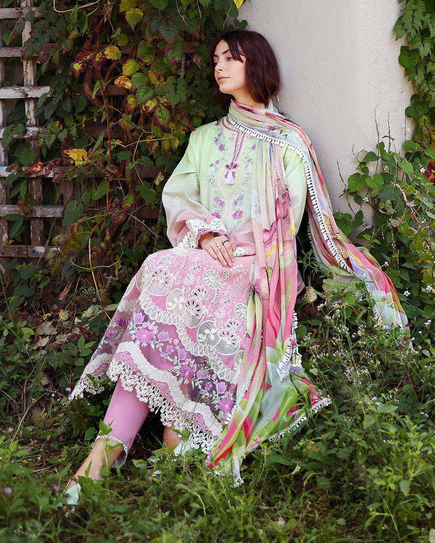 Mushq | Solace | Ombre Chikankari | Petal Pull