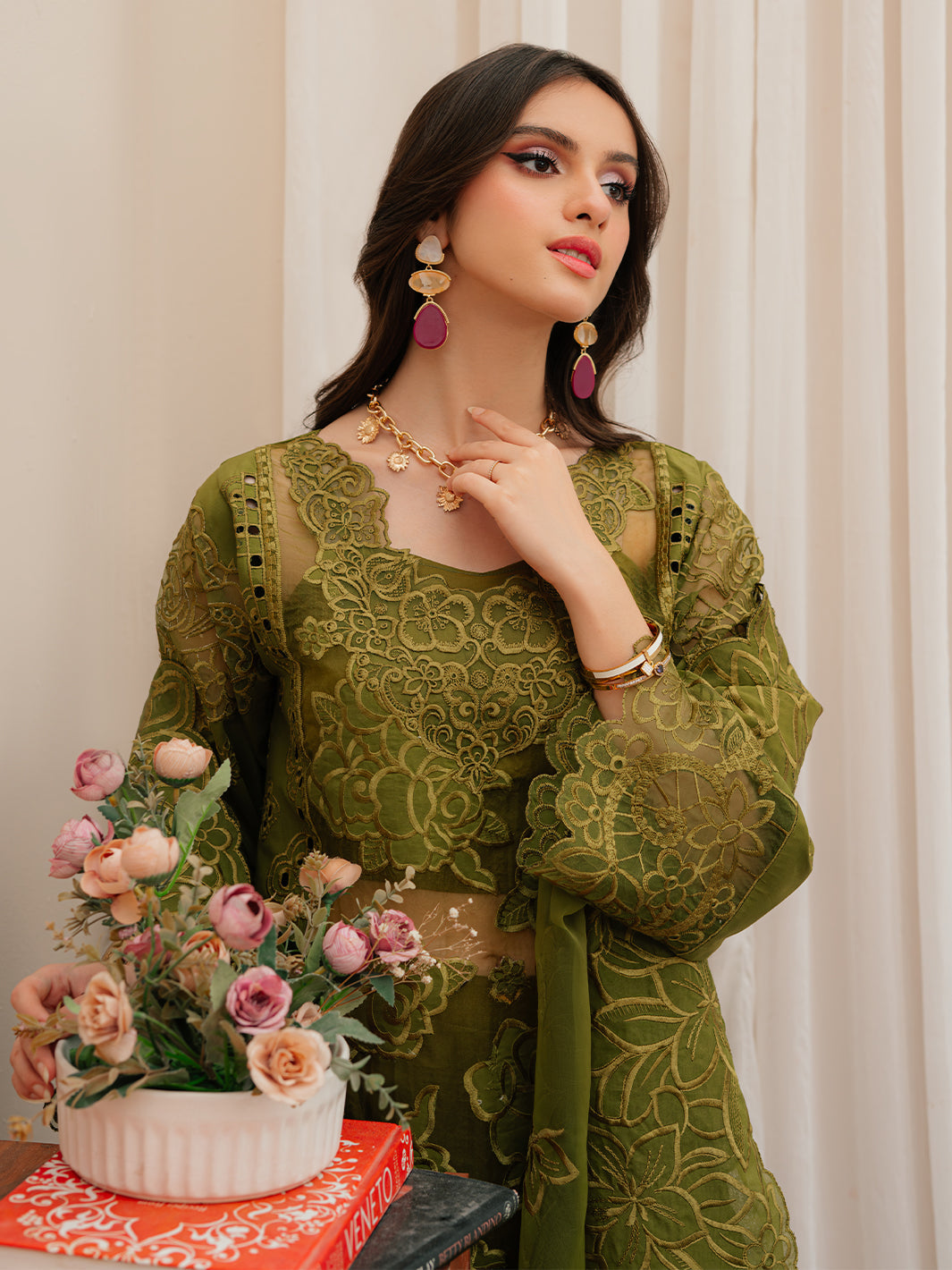 Mahnur | Allenura Luxury Lawn 24 | REVERIE - House Of Anaya
