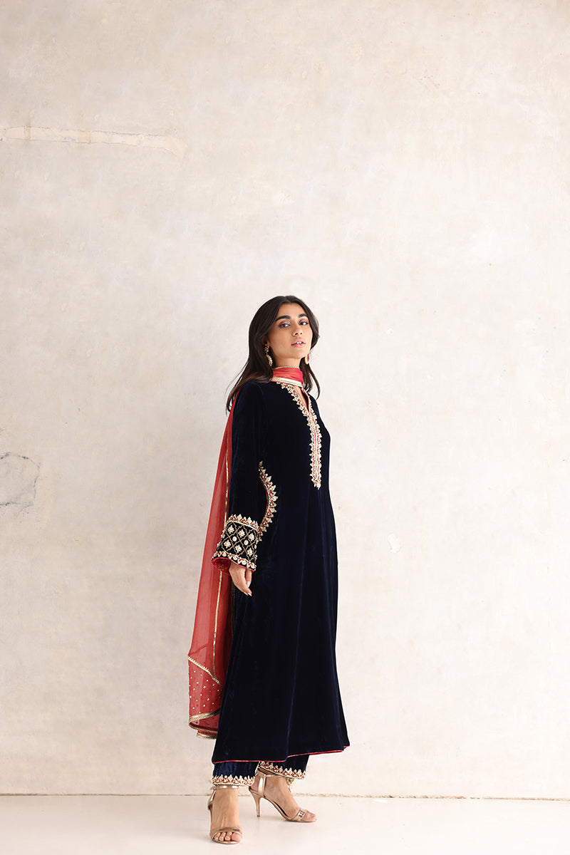 Sana Abbas | Velvet Formals | RAINA - House Of Anaya