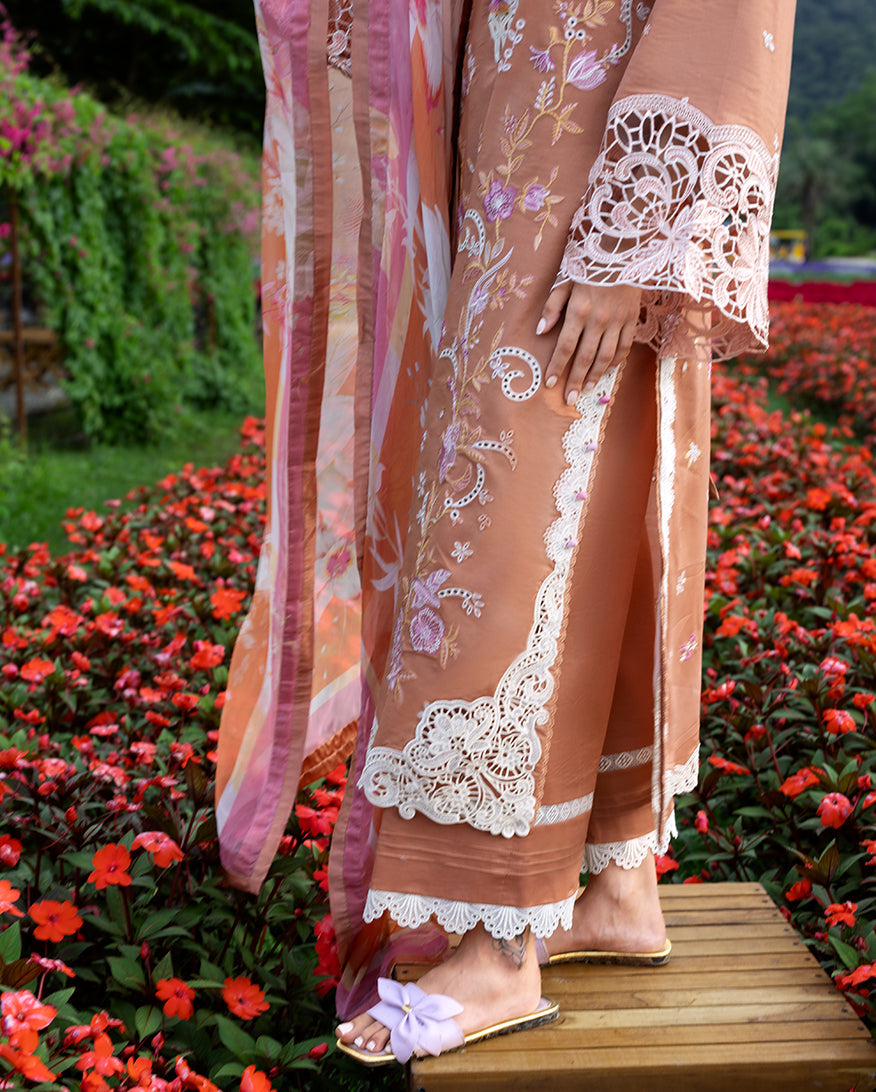 Mushq | Hemline the Secret Garden | Rosette Reverie