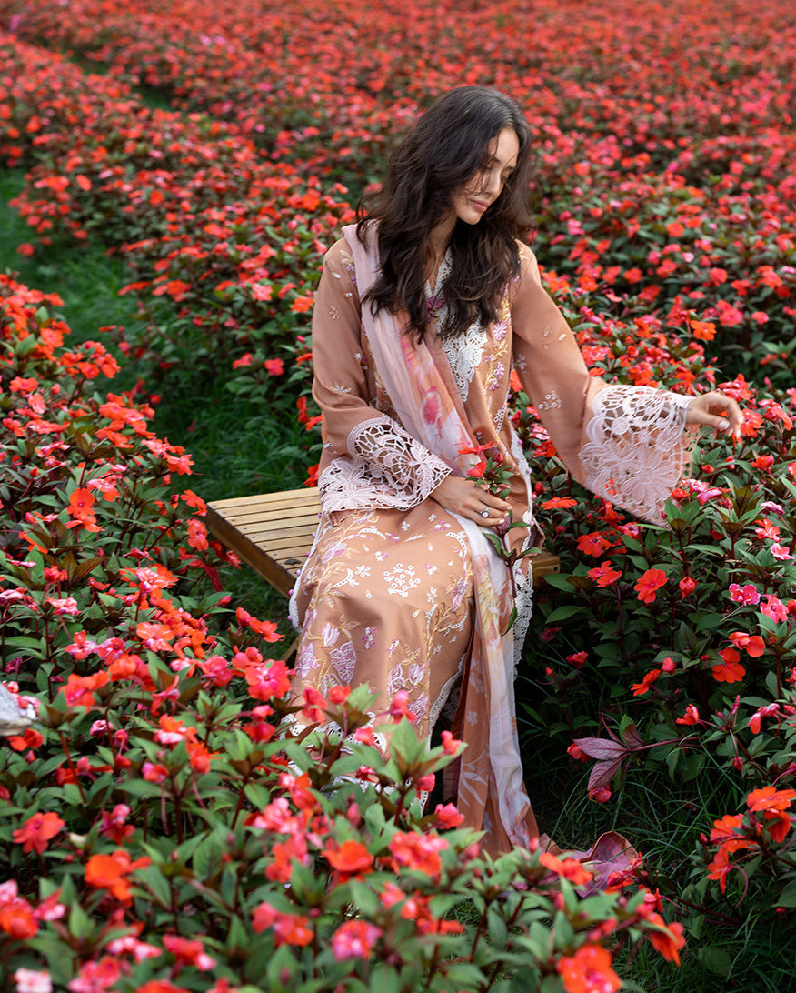 Mushq | Hemline the Secret Garden | Rosette Reverie