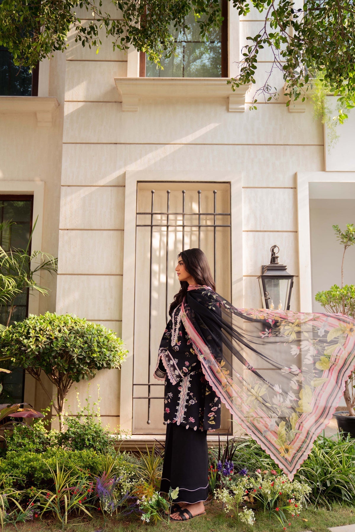 Sable Vogue | Lila Lawn 25 | SAL-01-25
