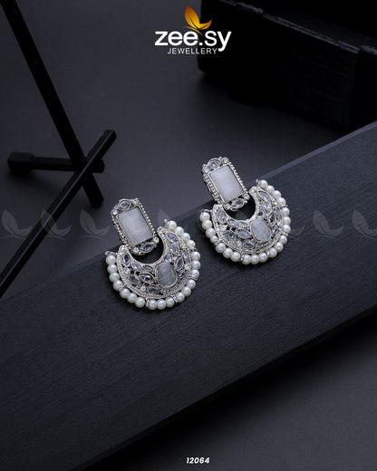 Silver Cluster Pearl Earring - Libasekhas