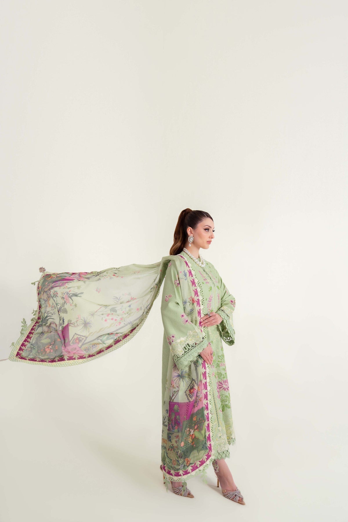 Sable Vogue | Luxury Lawn 25 | SL-09-25-V2