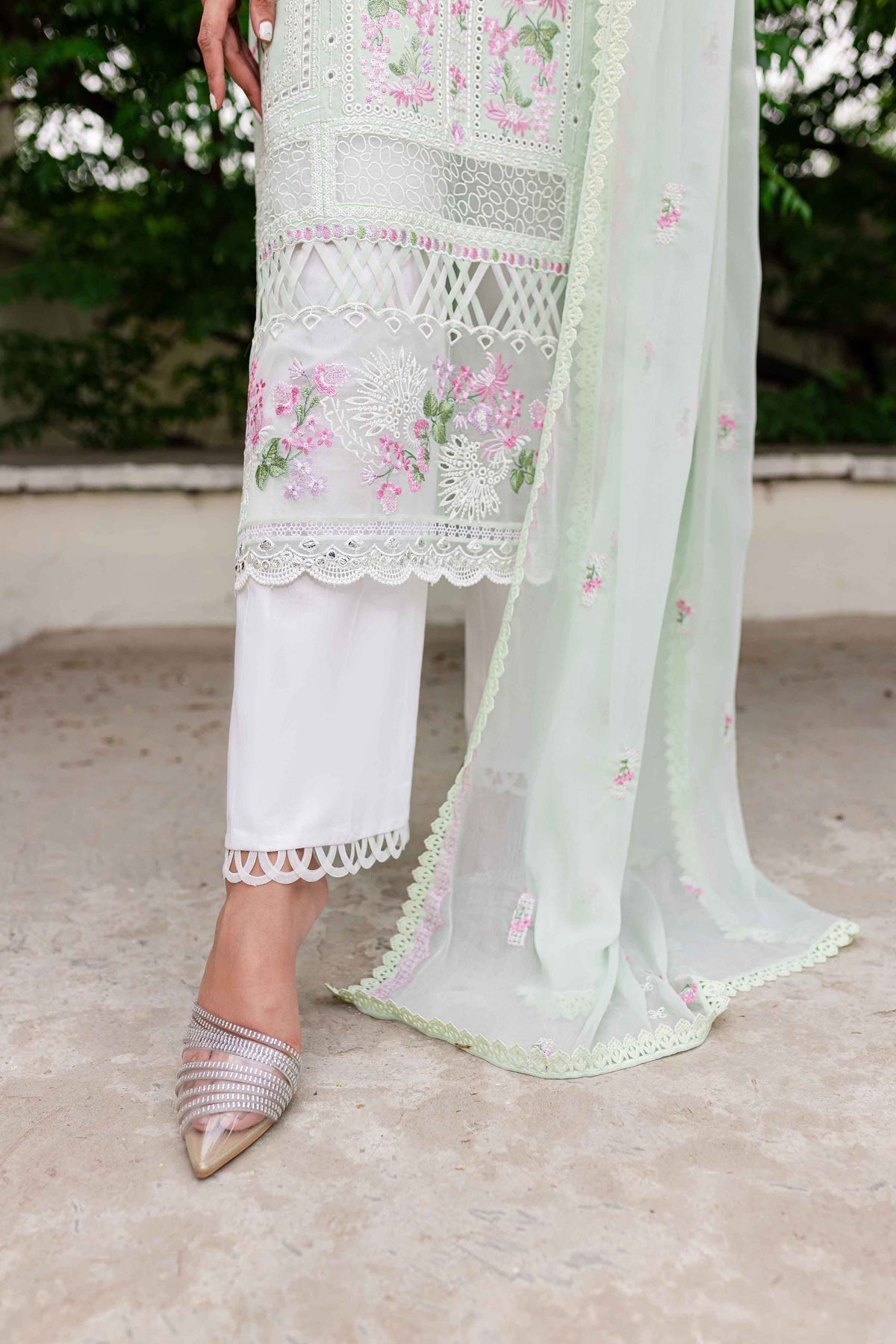 Sable Vogue | Shiree Lawn 24 | Mint Garden - House Of Anaya