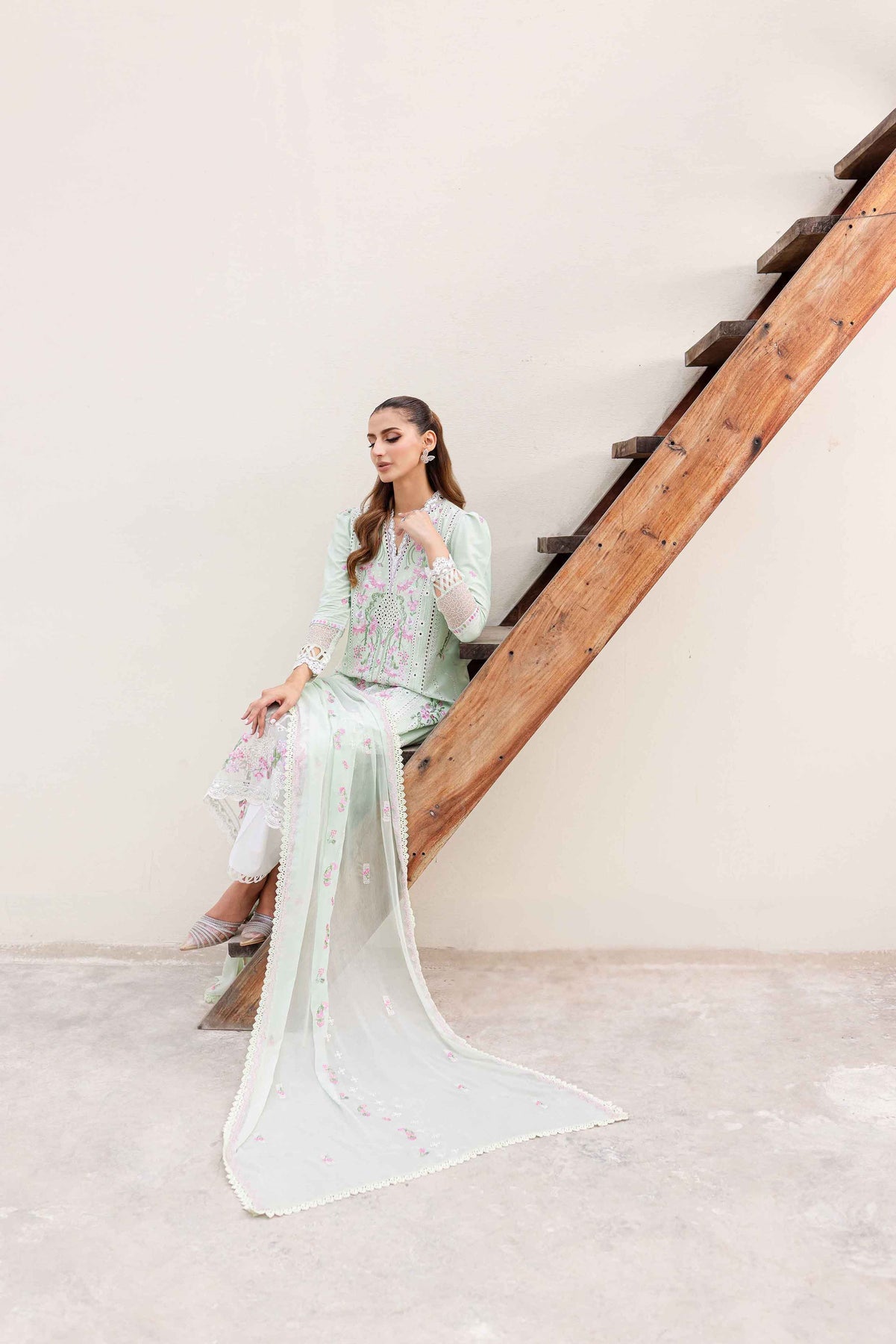 Sable Vogue | Shiree Lawn 24 | Mint Garden - House Of Anaya