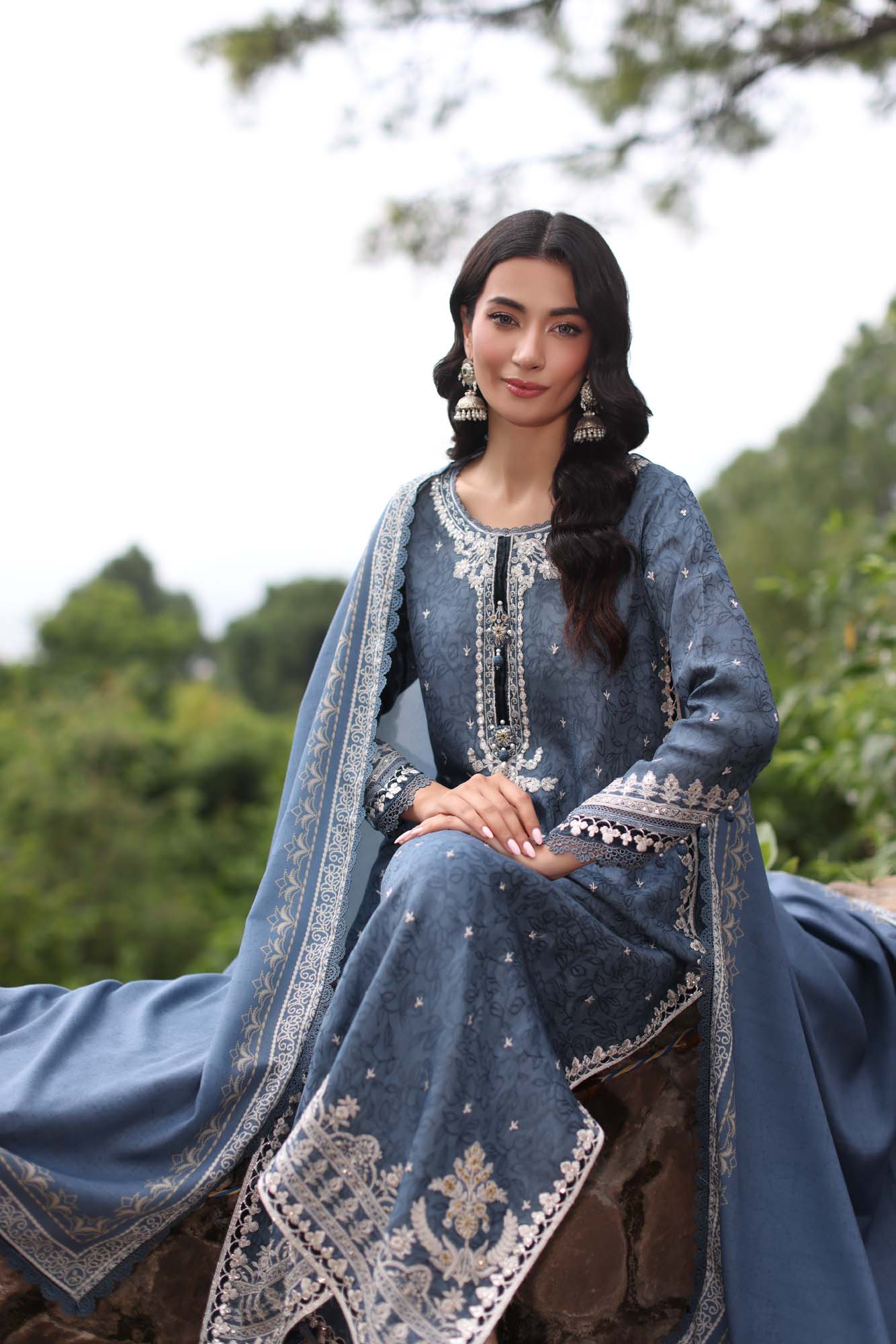Noor by Saadia Asad | Suzaankari Winter 24 | D03