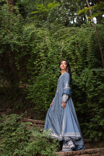 Noor by Saadia Asad | Suzaankari Winter 24 | D03