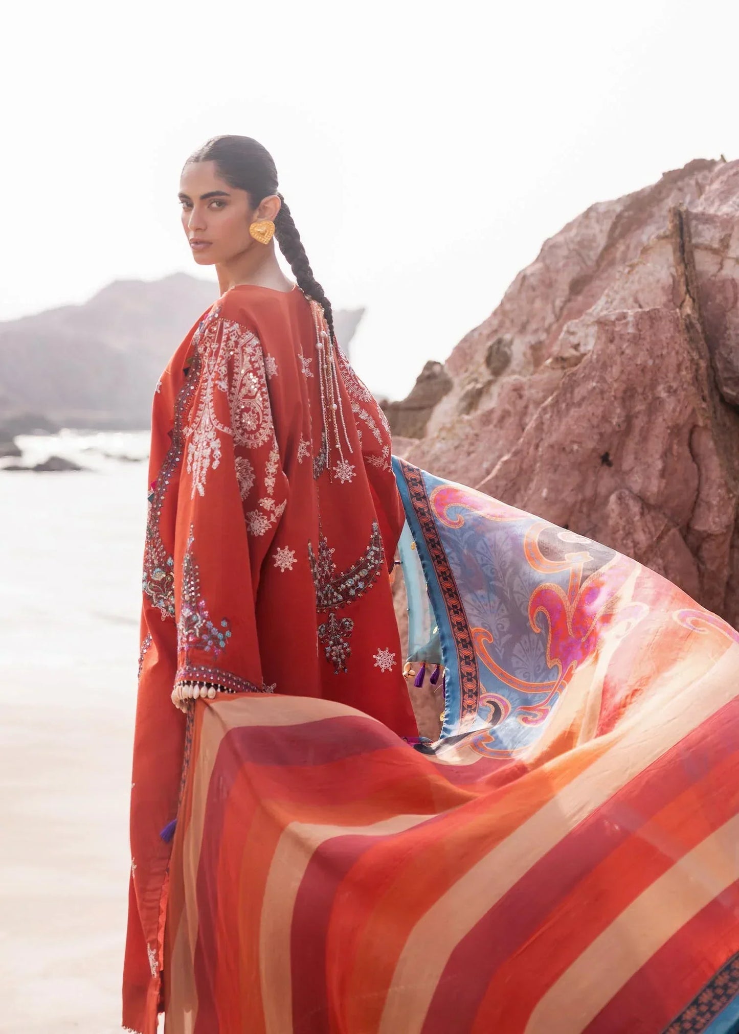 Sadaf Fawad Khan | Siraa Luxury Lawn 24| Nuha (B) - House Of Anaya