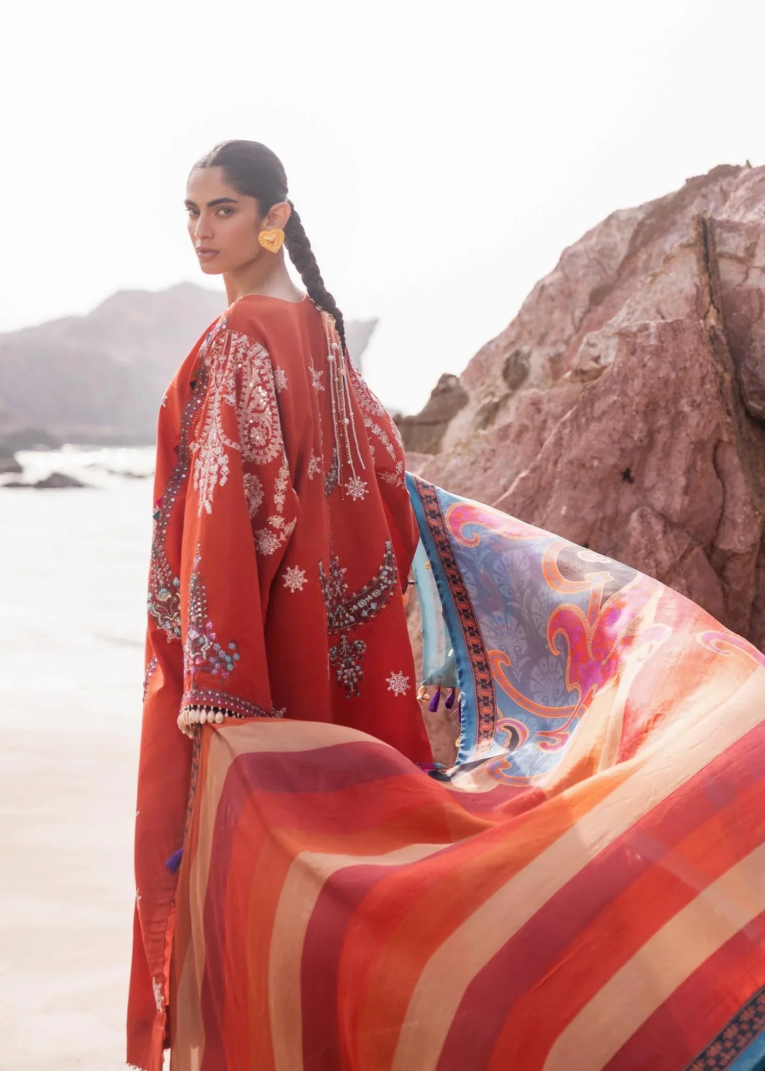 Sadaf Fawad Khan | Siraa Luxury Lawn 24| Nuha (B) - House Of Anaya