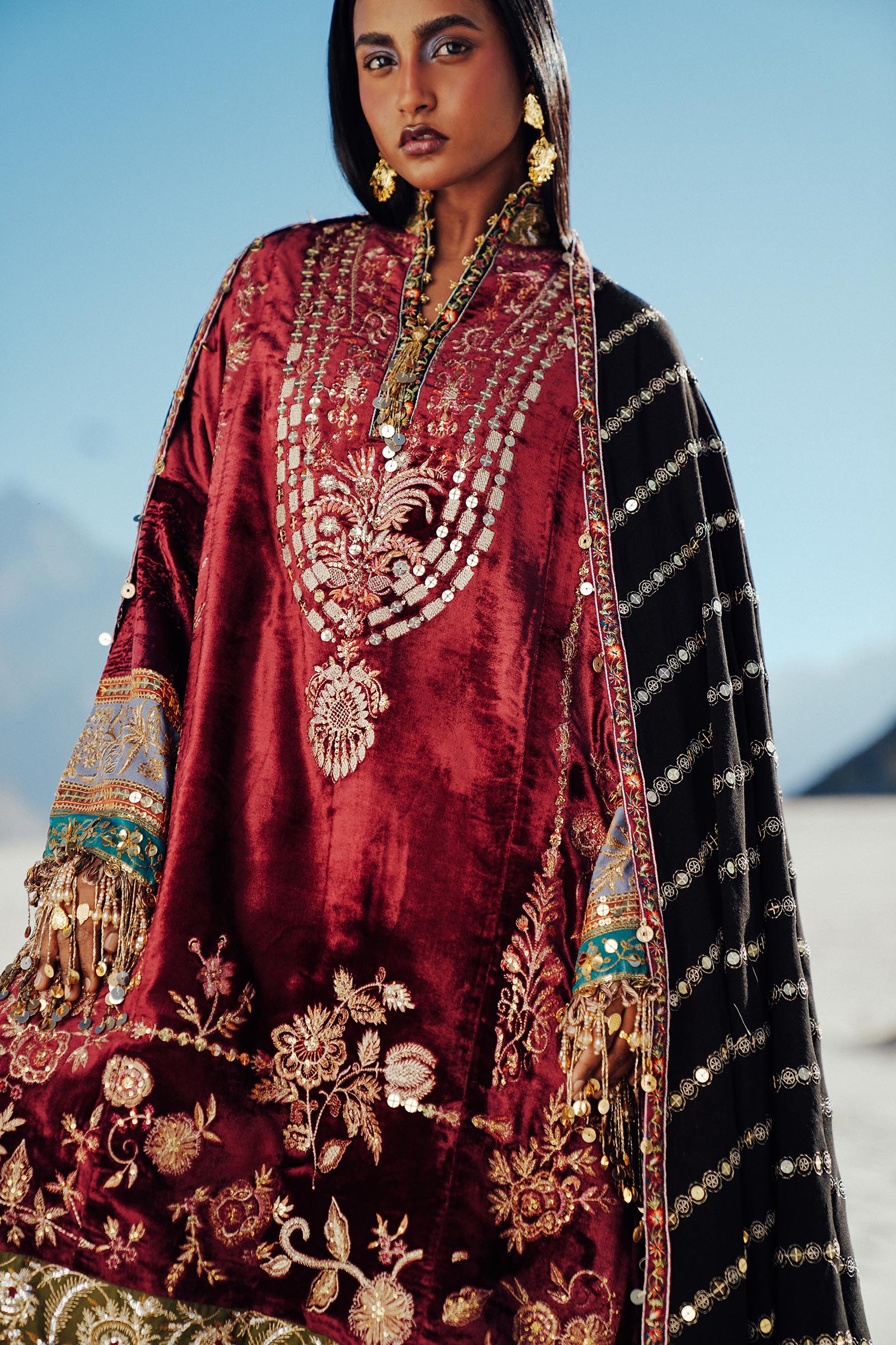 Sana Safinaz | Winter Shawl 24 | Velvet V241-002-3CP - House Of Anaya
