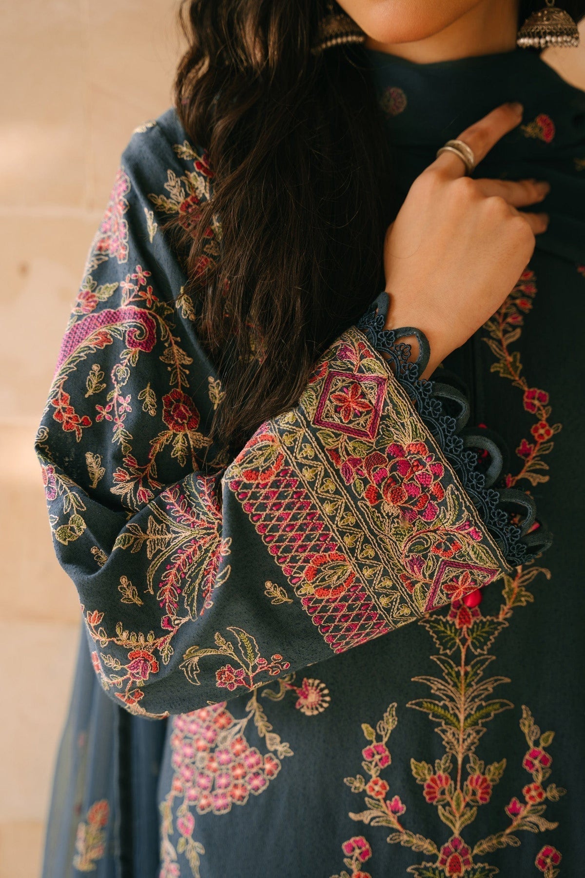 Taana Baana | Manzil Winter |  B3398 - House Of Anaya