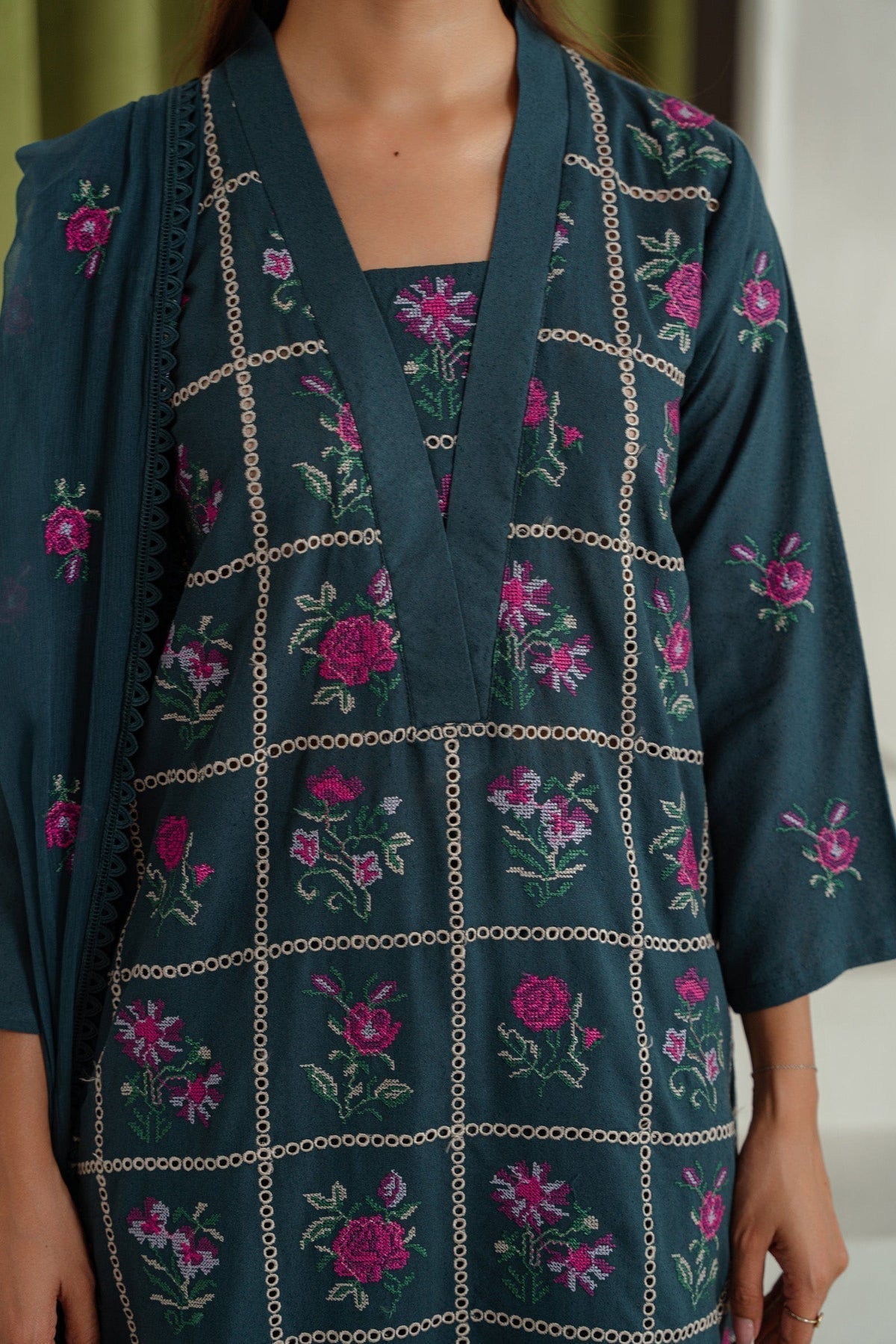 Taana Baana | Manzil Winter |  B3396 - House Of Anaya