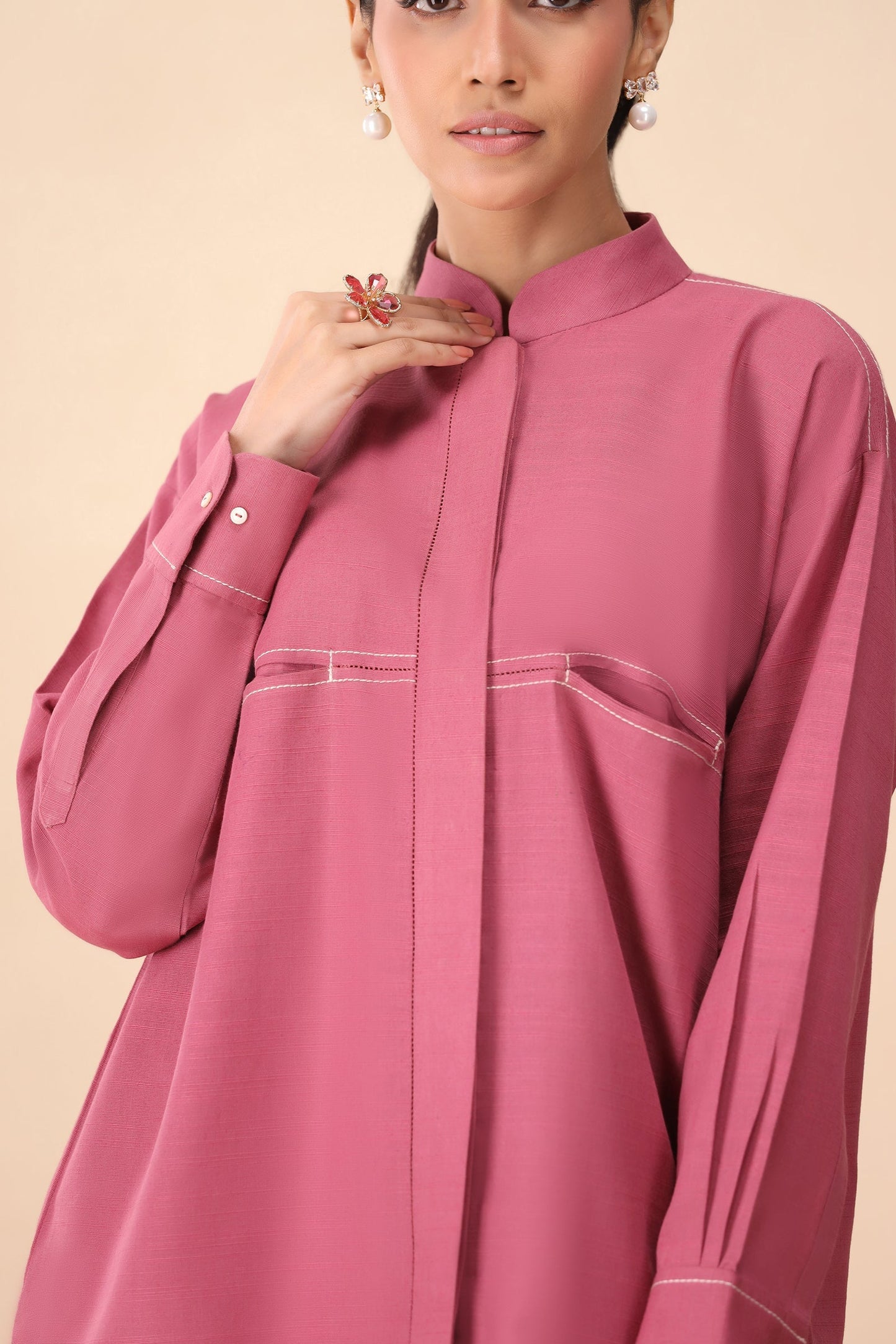 Zaha | Staples | FLEURIS (ZRW-21368)