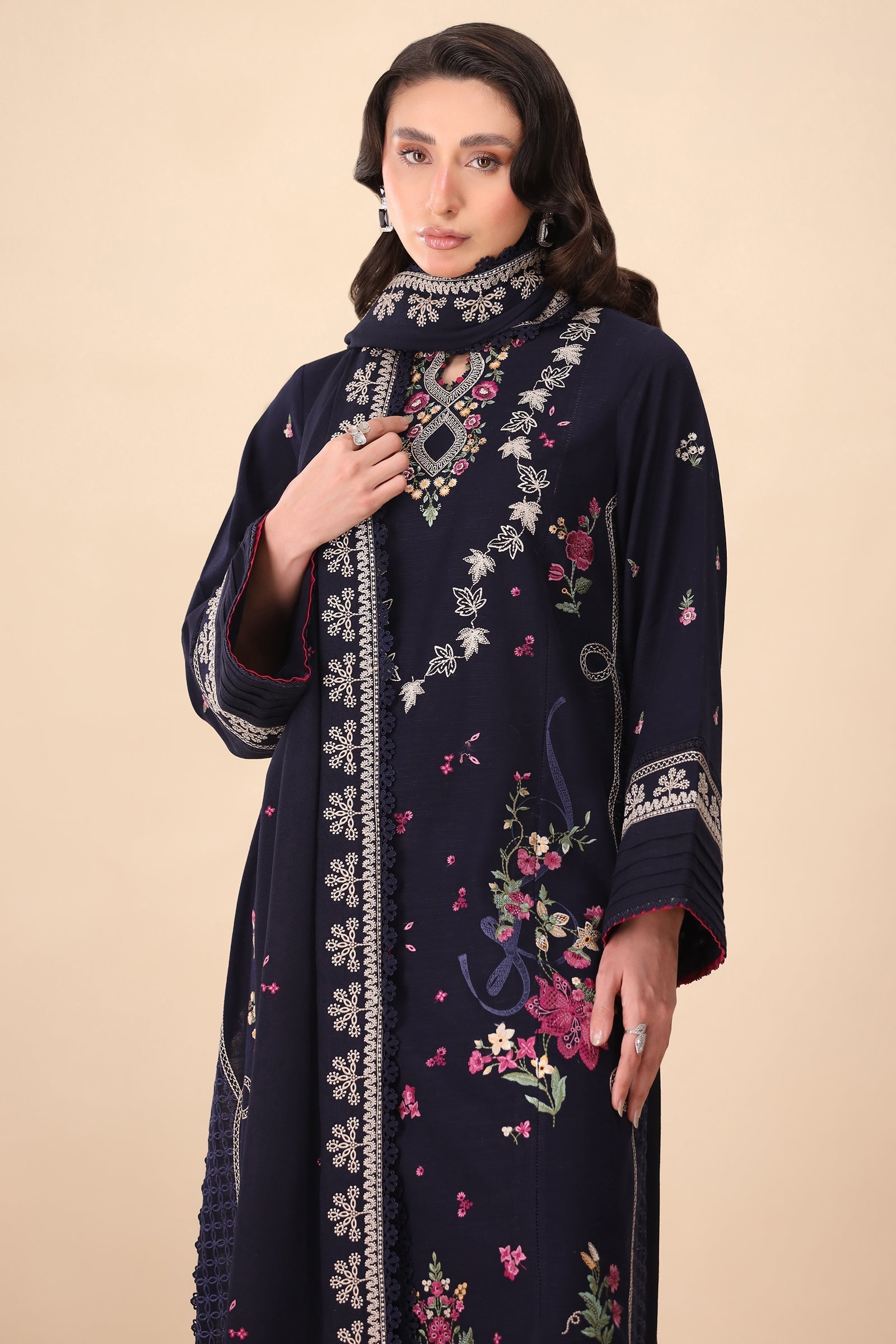 Zaha | Staples | LUNA (ZRW-21326)