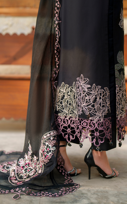 Asifa and Nabeel | Versa Luxury Lawn 26 | Noir Lily VUL26-01