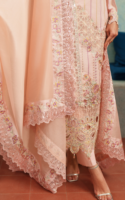 Asifa and Nabeel | Versa Luxury Lawn 26 | Crimson Courage VUL26-08