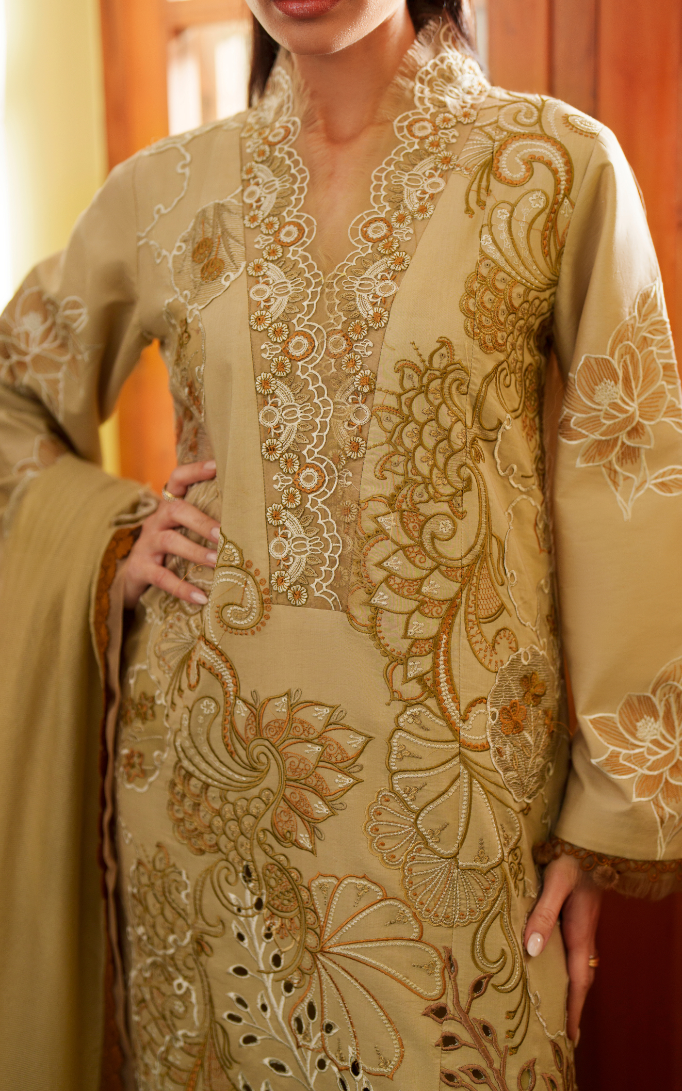 Asifa and Nabeel | Versa Luxury Lawn 26 | Urban Serenity VUL26-09