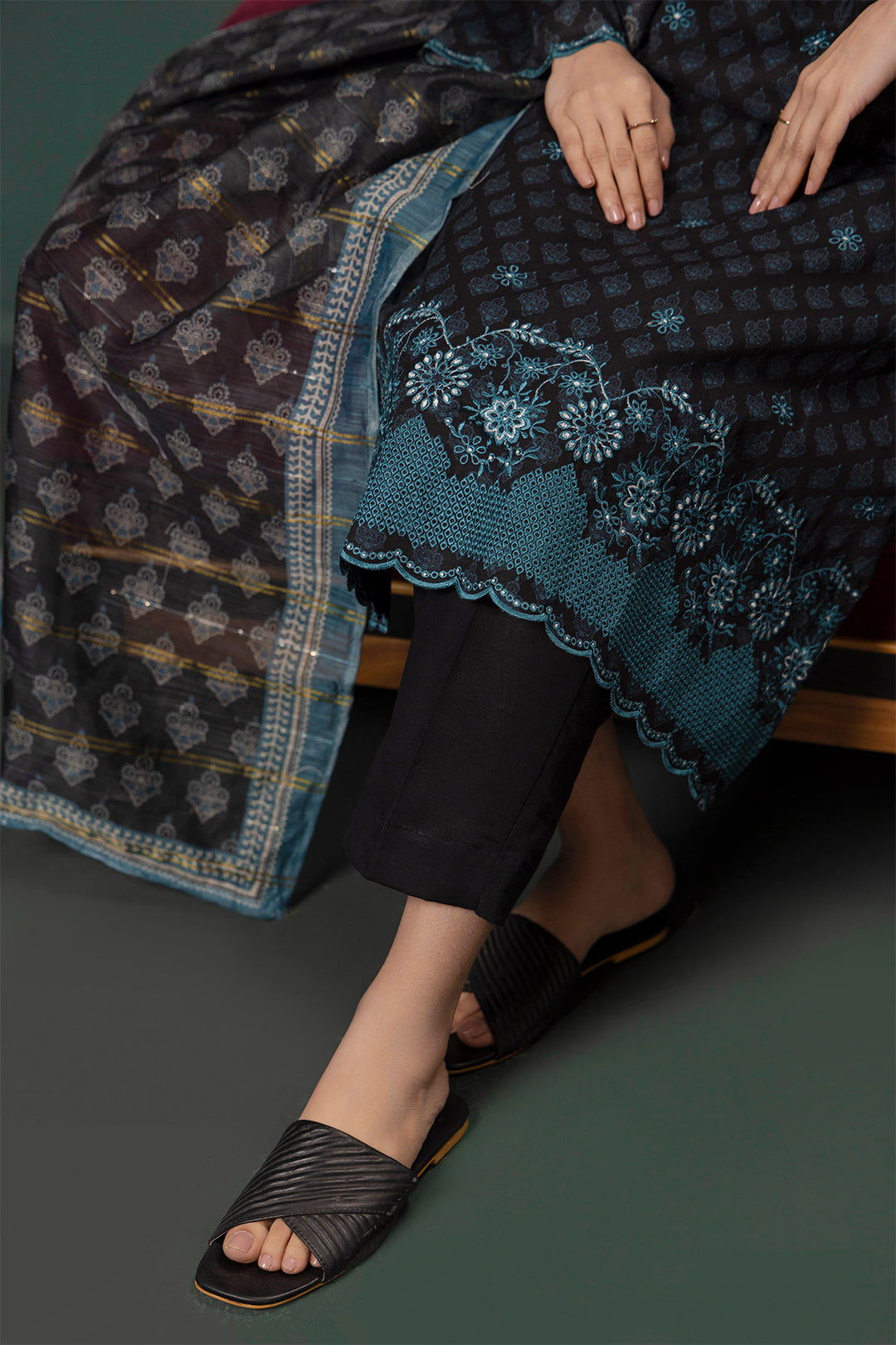 Zellbury | Summer Pret | Embroidered Kurta Dupatta Trouser - 2835 - Libasekhas